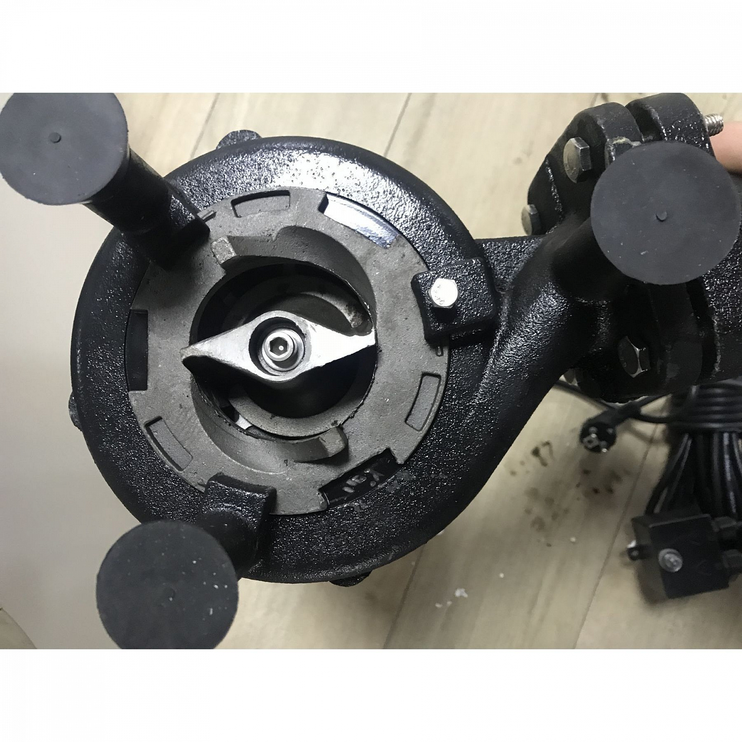 Насос фекальний з ріжучим механізмом Optima V1800 DF 1,8кВт в інтернет-магазині Yago